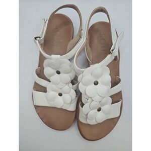 Ladies Naturalizer‎ 7M White Leather Sandals Spring Daisy Embellished #44